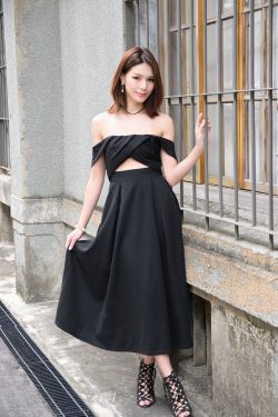 围裙妈妈热奶包在线观看